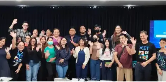 Aspiring Filipino nurses at Towne Kids OET Fair 2026 info session learning about USRN career